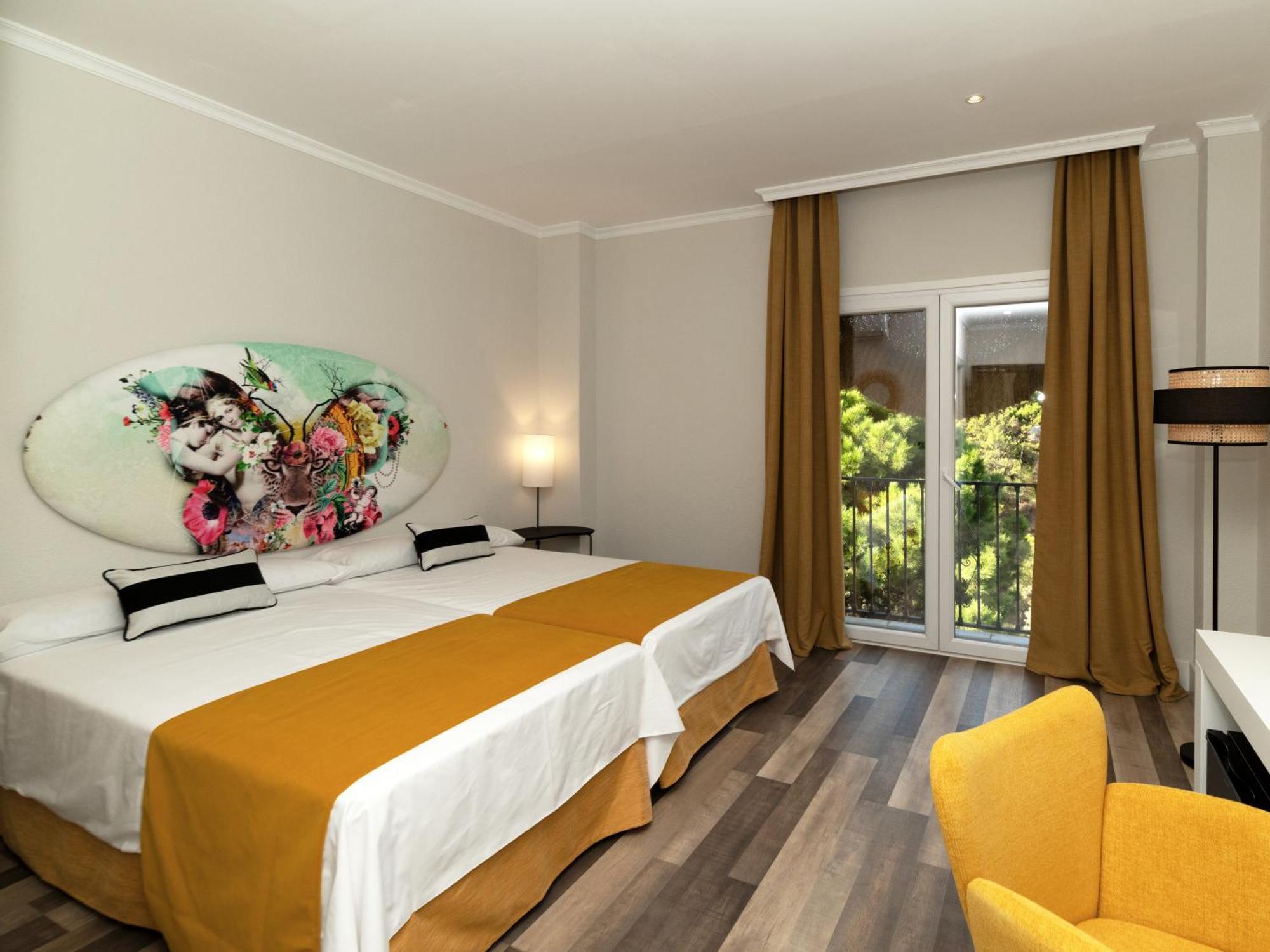 Hotel Altos De Istan Bagian luar foto