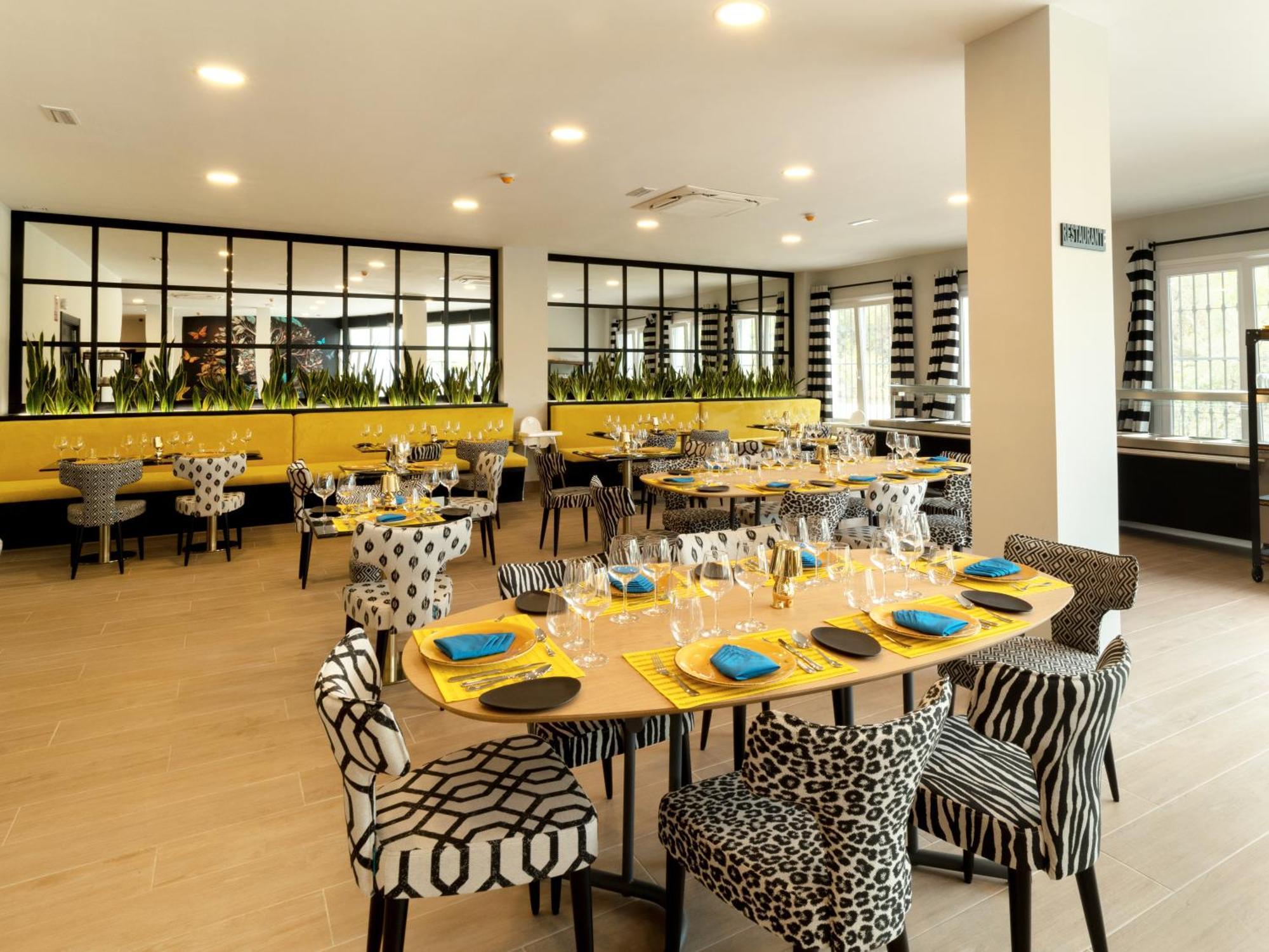 Hotel Altos De Istan Bagian luar foto