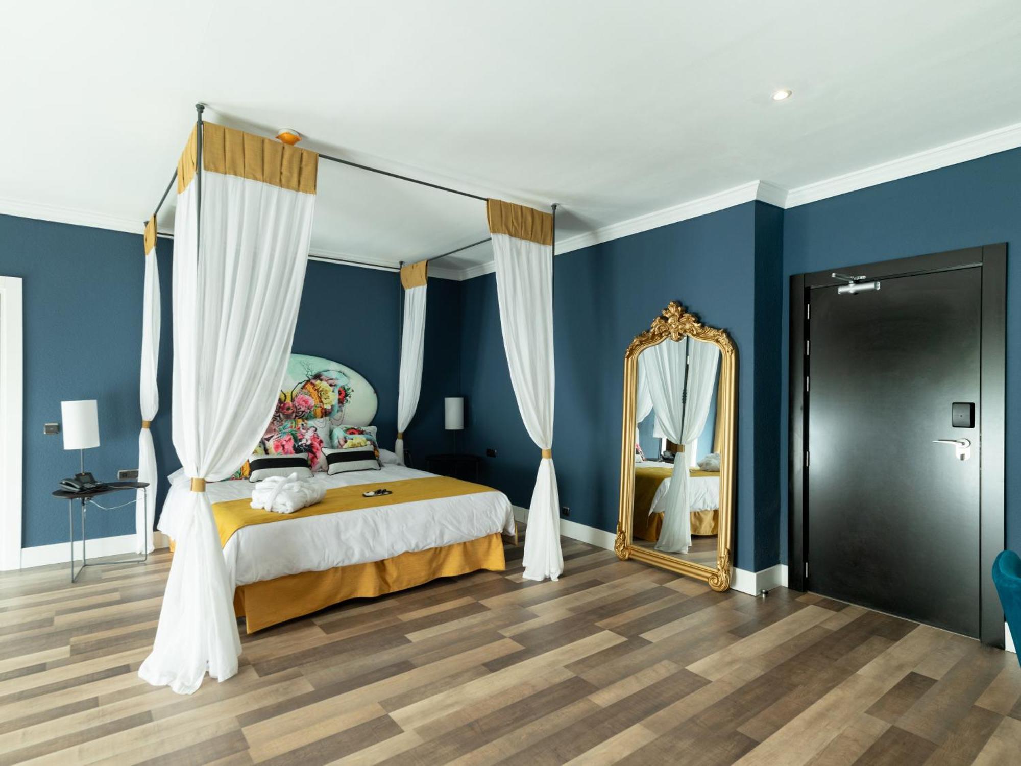 Hotel Altos De Istan Bagian luar foto